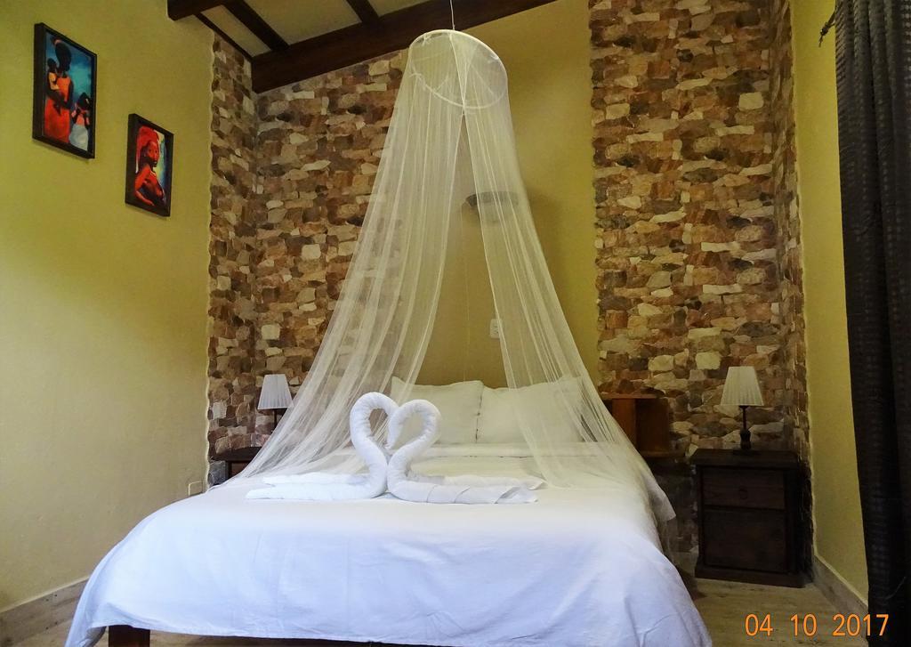 Hotel Caribbean Coconut Кахуита Екстериор снимка