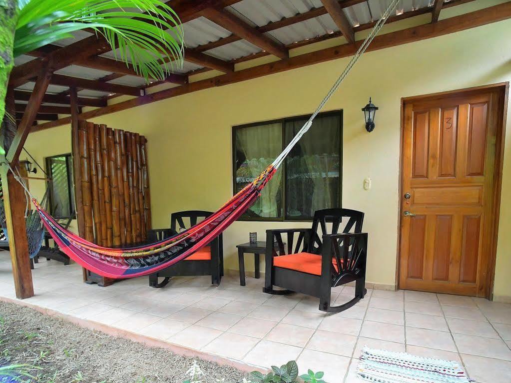 Hotel Caribbean Coconut Кахуита Екстериор снимка