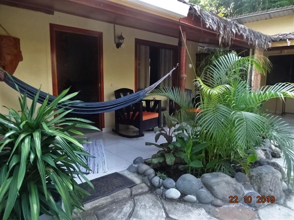 Hotel Caribbean Coconut Кахуита Екстериор снимка