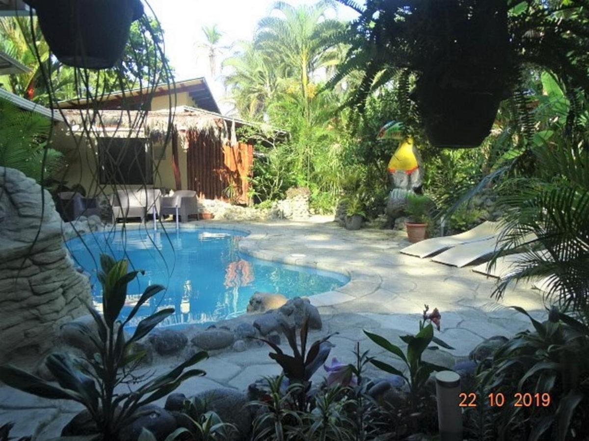 Hotel Caribbean Coconut Кахуита Екстериор снимка